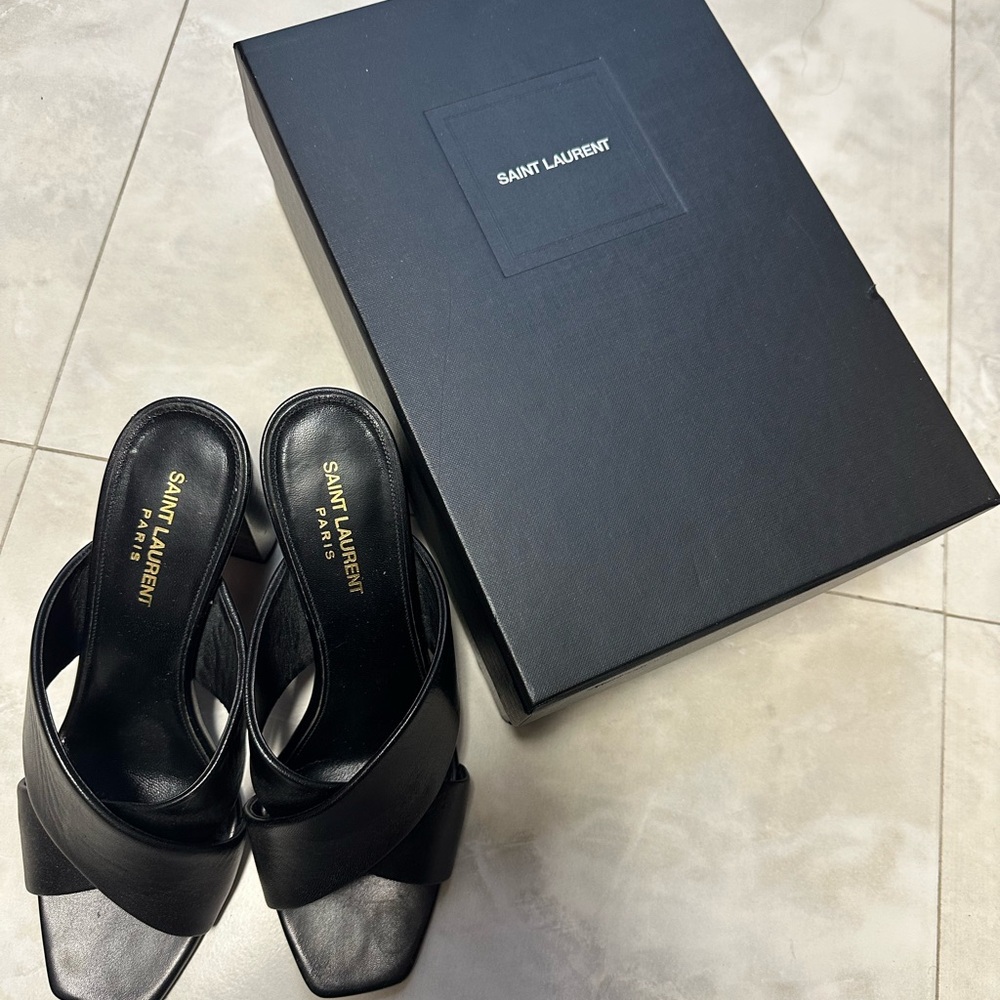 Yves Saint Laurent Black Sandals with YSL logo